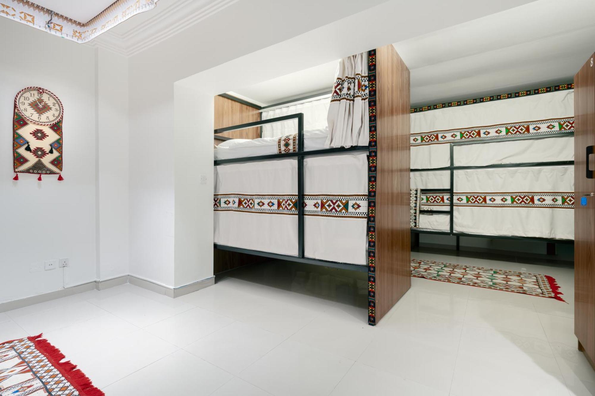 Sands Hostel *